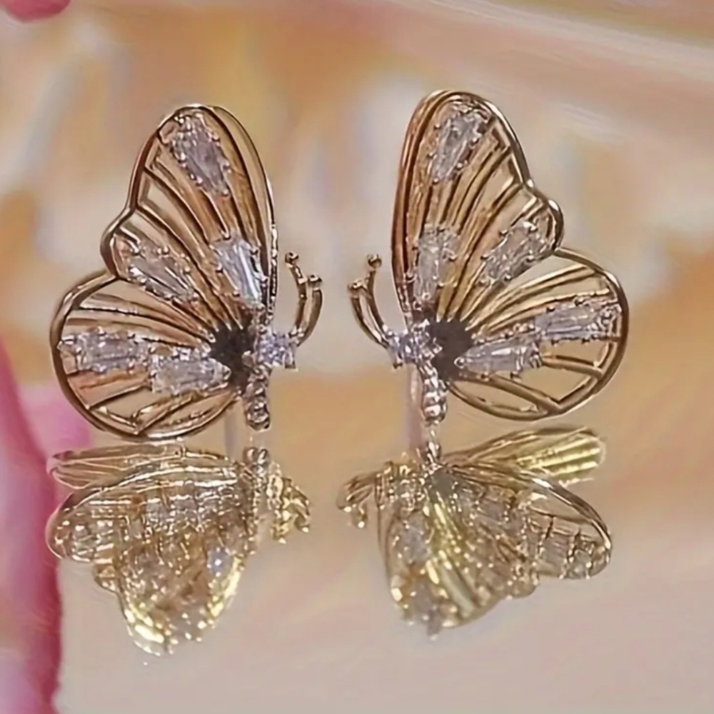 Elegant Gold Butterfly Earrings